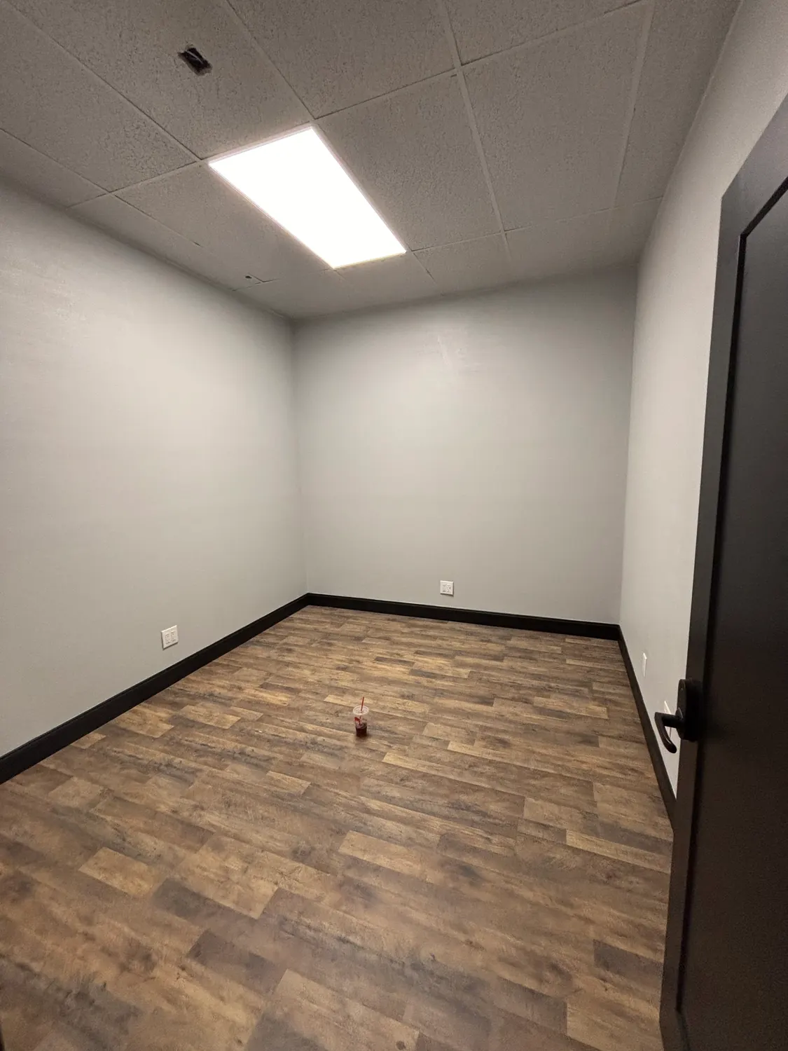Single private office suite